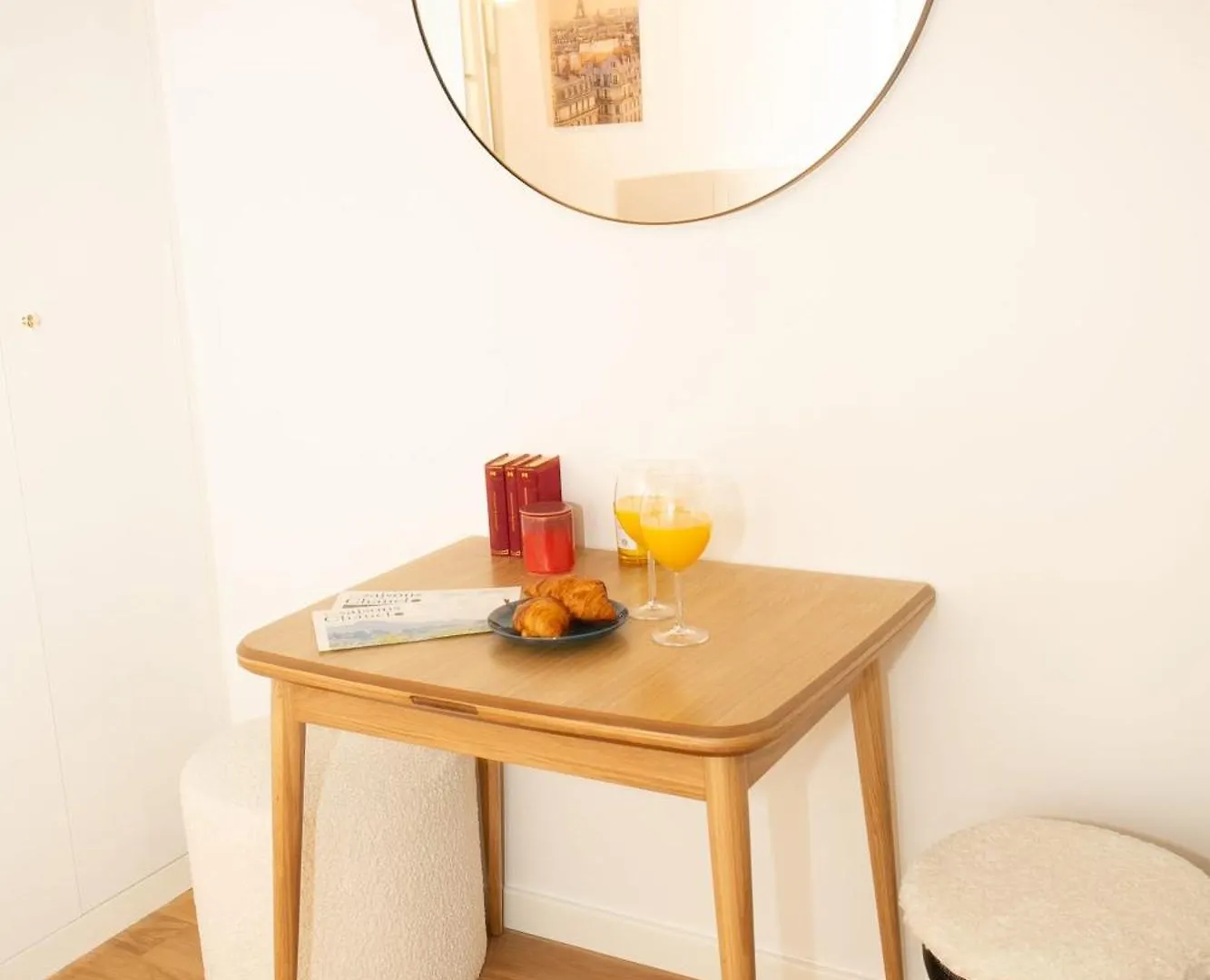 Ile Saint-Louis & Pont De La Tournelle - Cityapartmentstay Paris 0*,  France