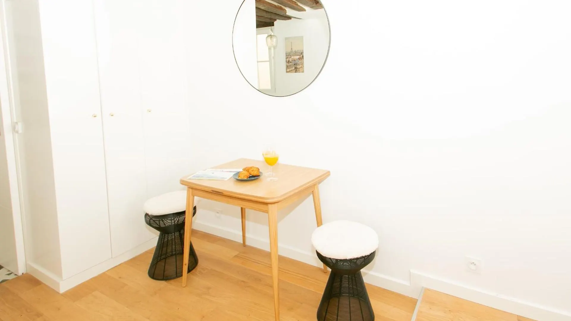 Ile Saint-Louis & Pont De La Tournelle - Cityapartmentstay Paris 0*,